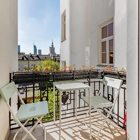 Apartment Nowy Swiat 28 By Homeprime Warschau